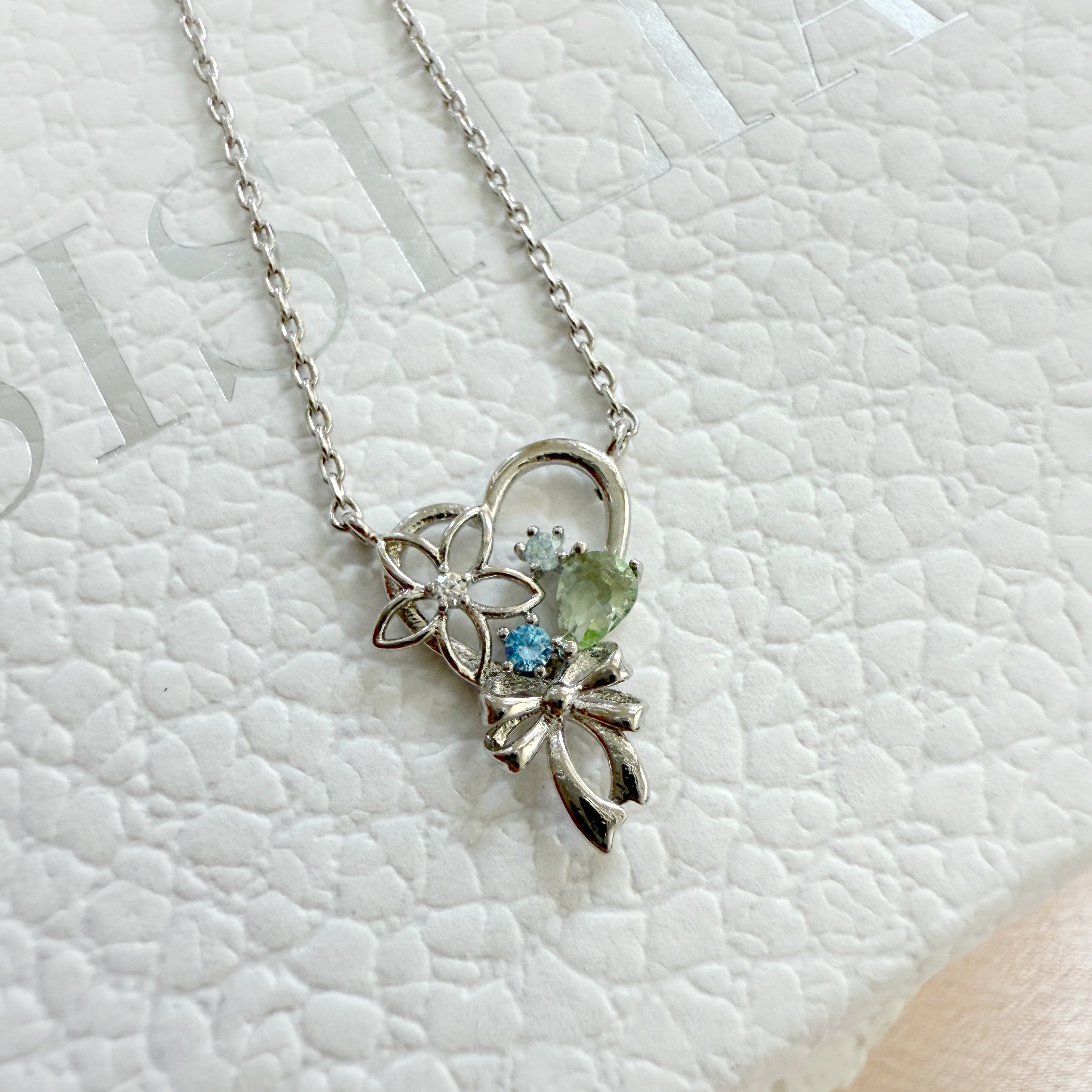 Silver tiny flower pendant necklace - Sisilia Jewels