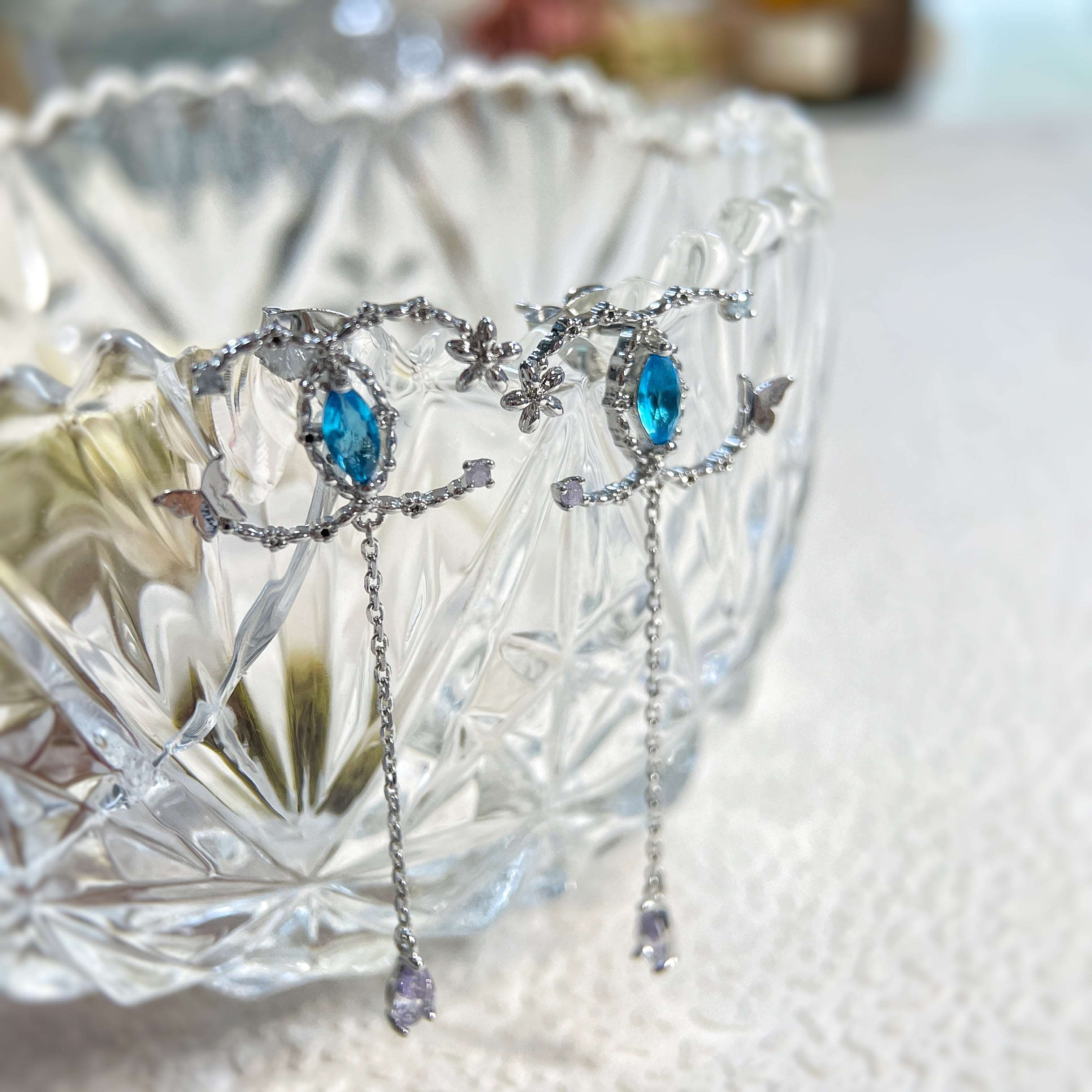 Graceful C-Shaped Flutter Dangle Earrings - Sisilia Jewels