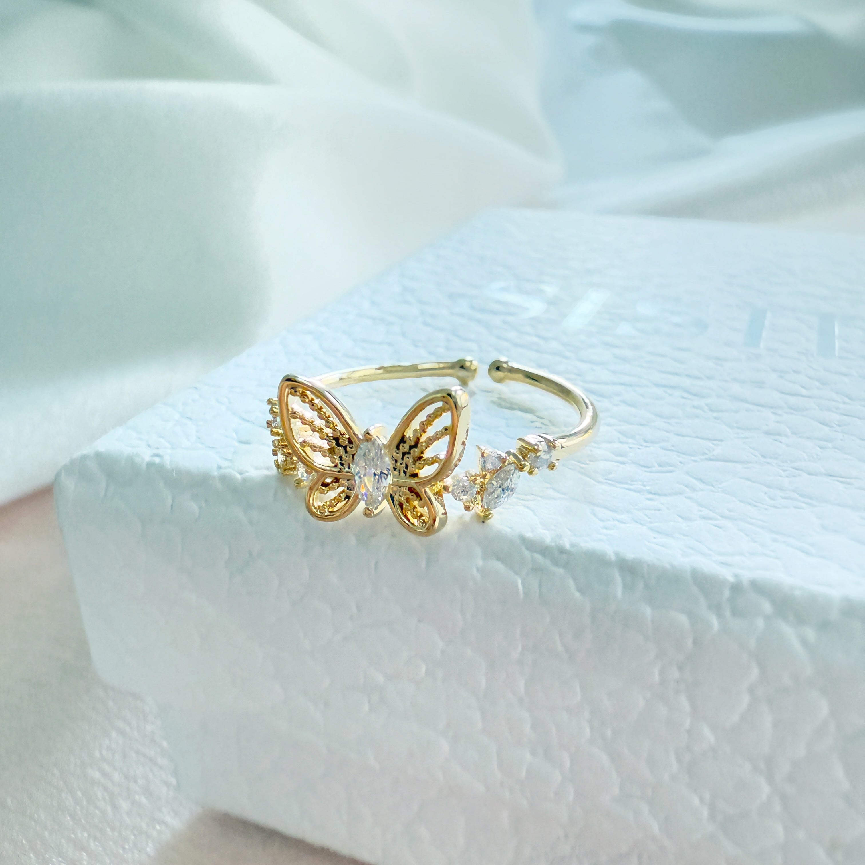 Gold Butterfly Wing Enchanted Ring - Sisilia Jewels