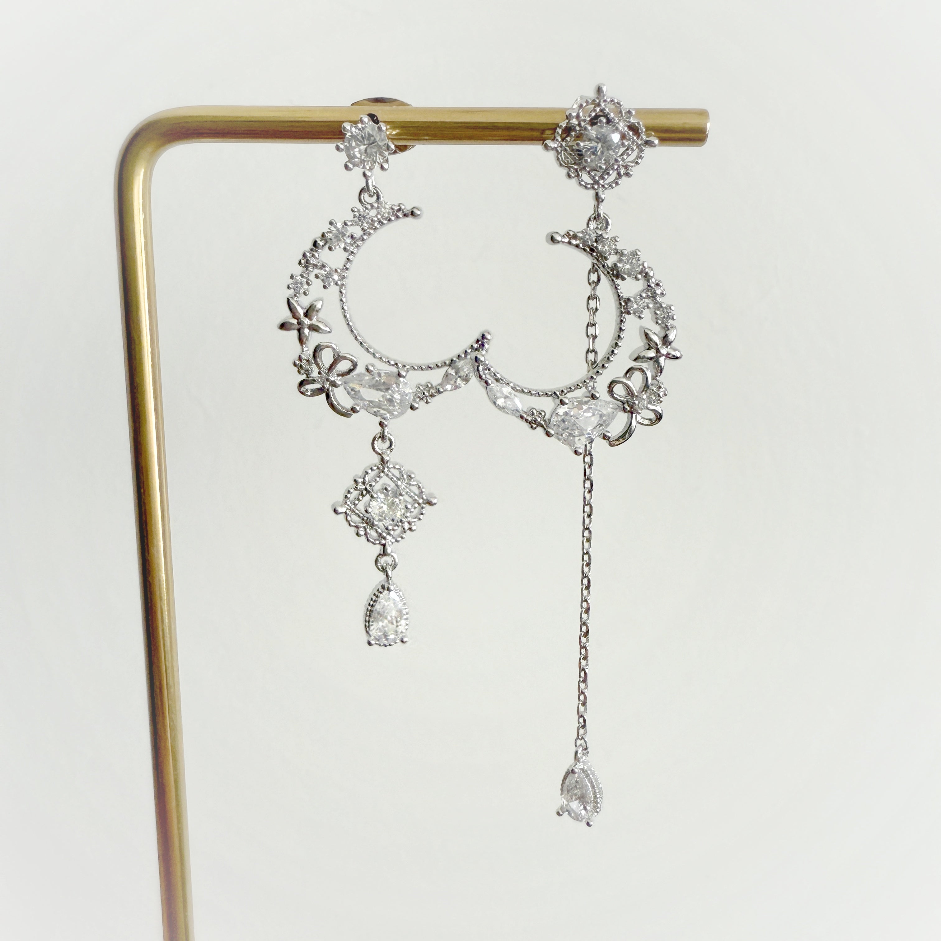 Flower On The Moon Silver Dangly Earrings - Sisilia Jewels