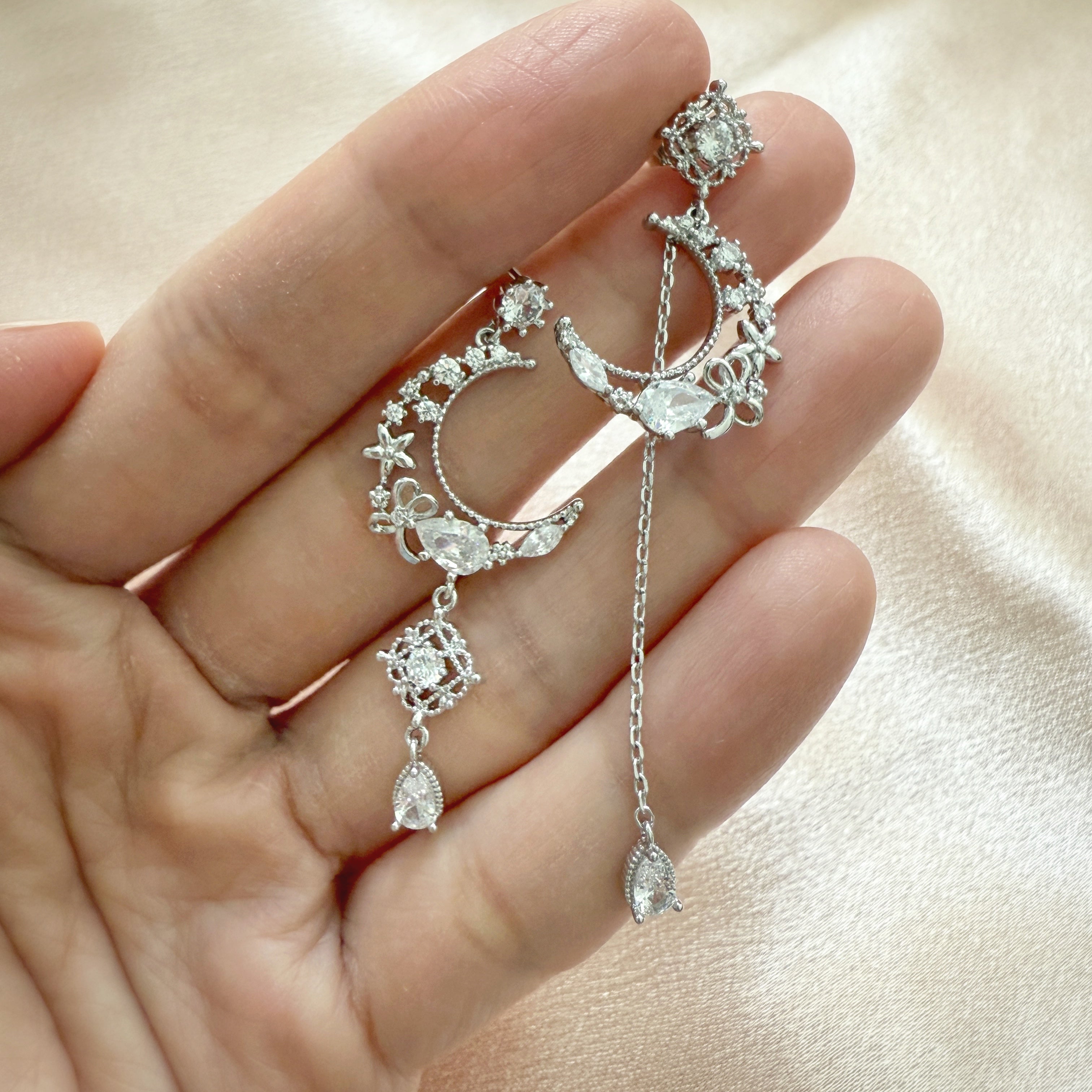 Flower On The Moon Silver Dangly Earrings - Sisilia Jewels