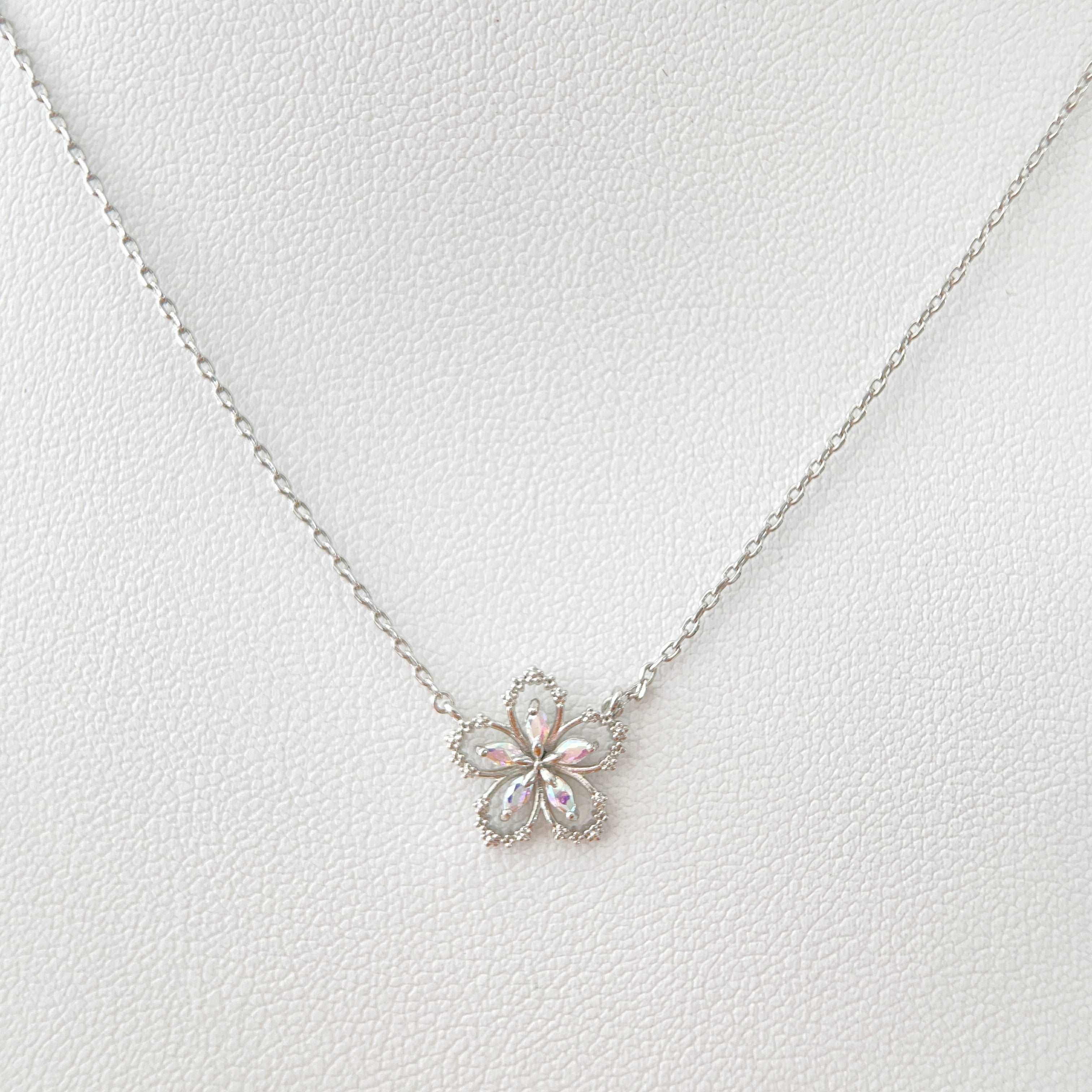 Forget-me-not pendant necklace - Sisilia Jewels
