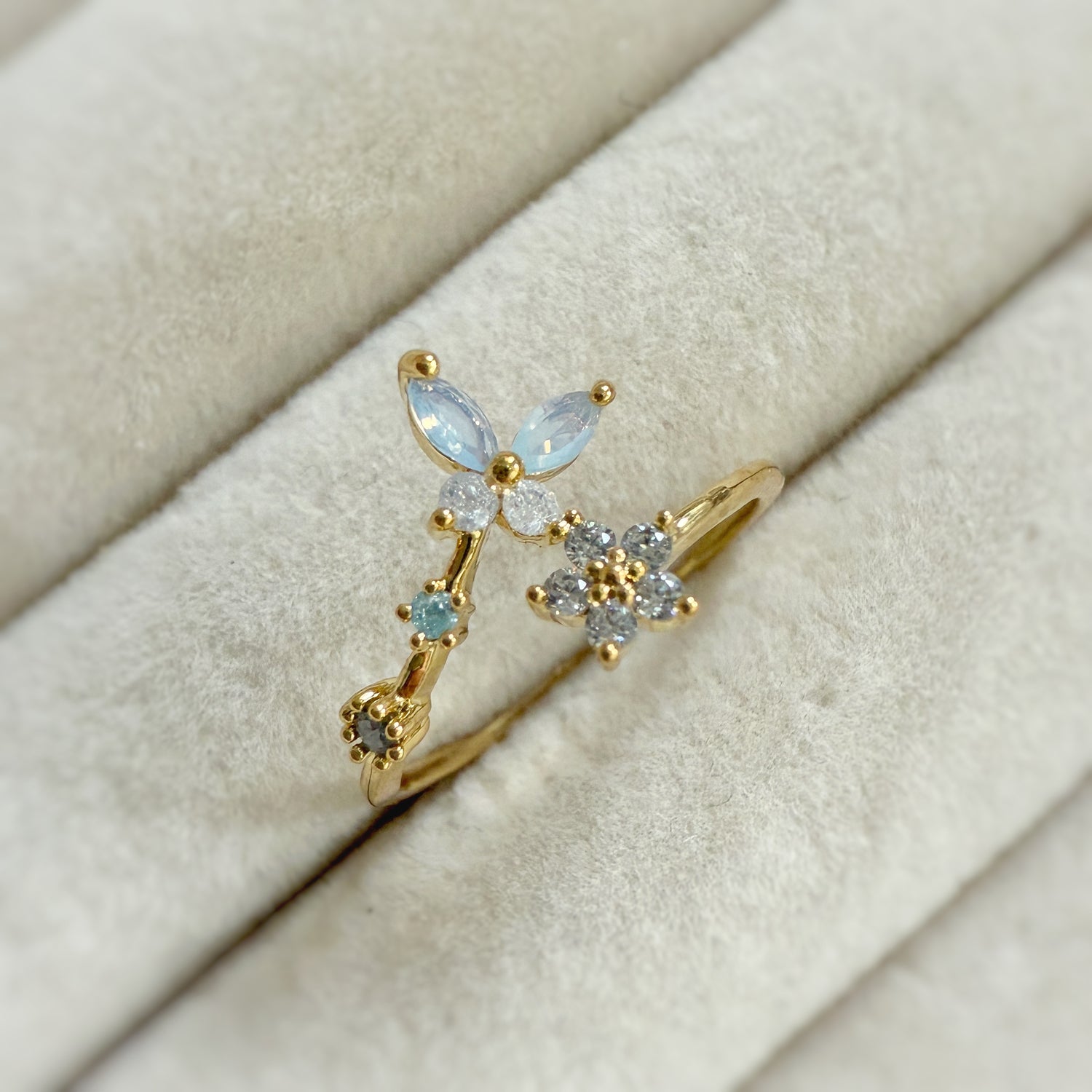 Fluttering Star Petals Gem Gold Open Ring - Sisilia Jewels