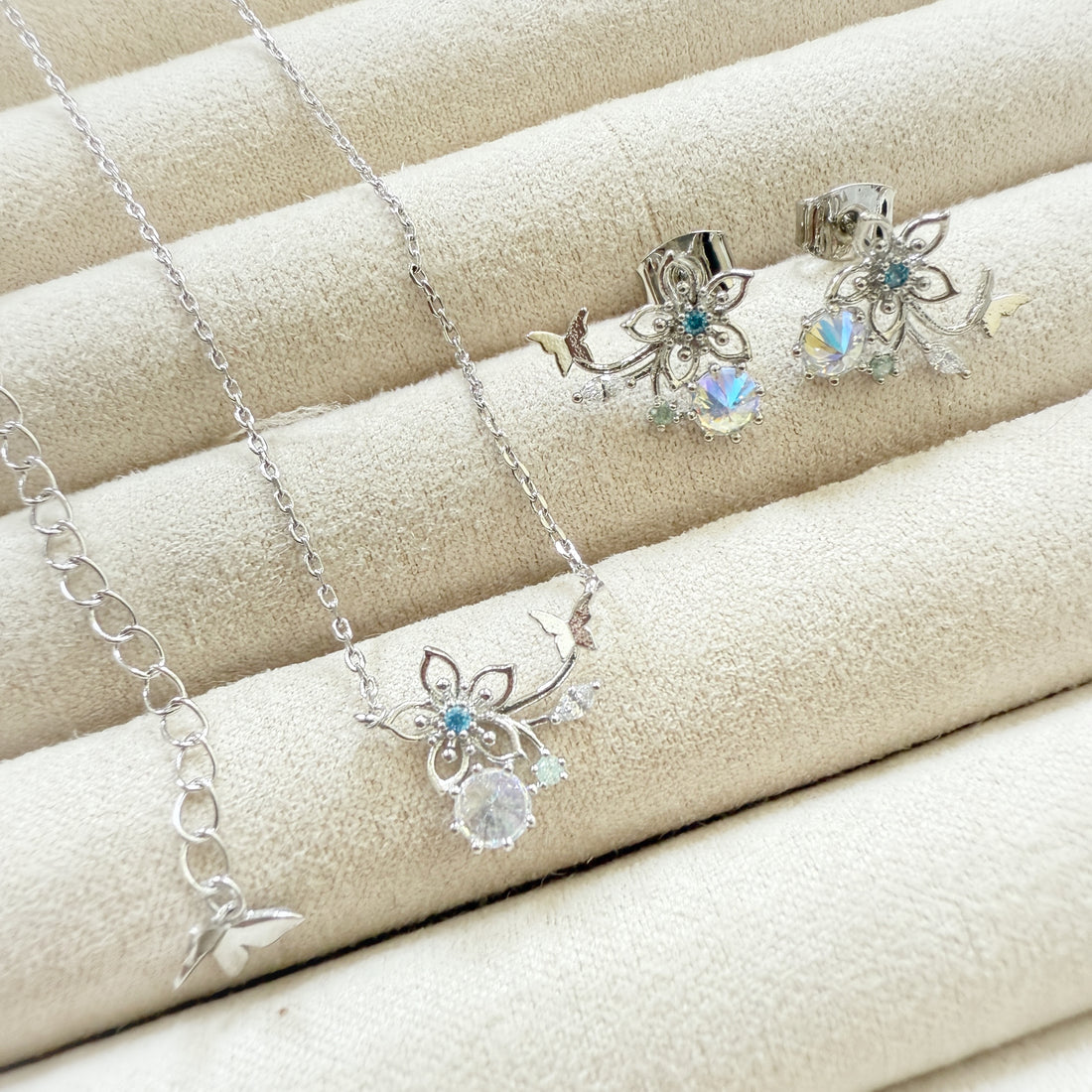 Forgot-me-not Necklace and Earrings Set