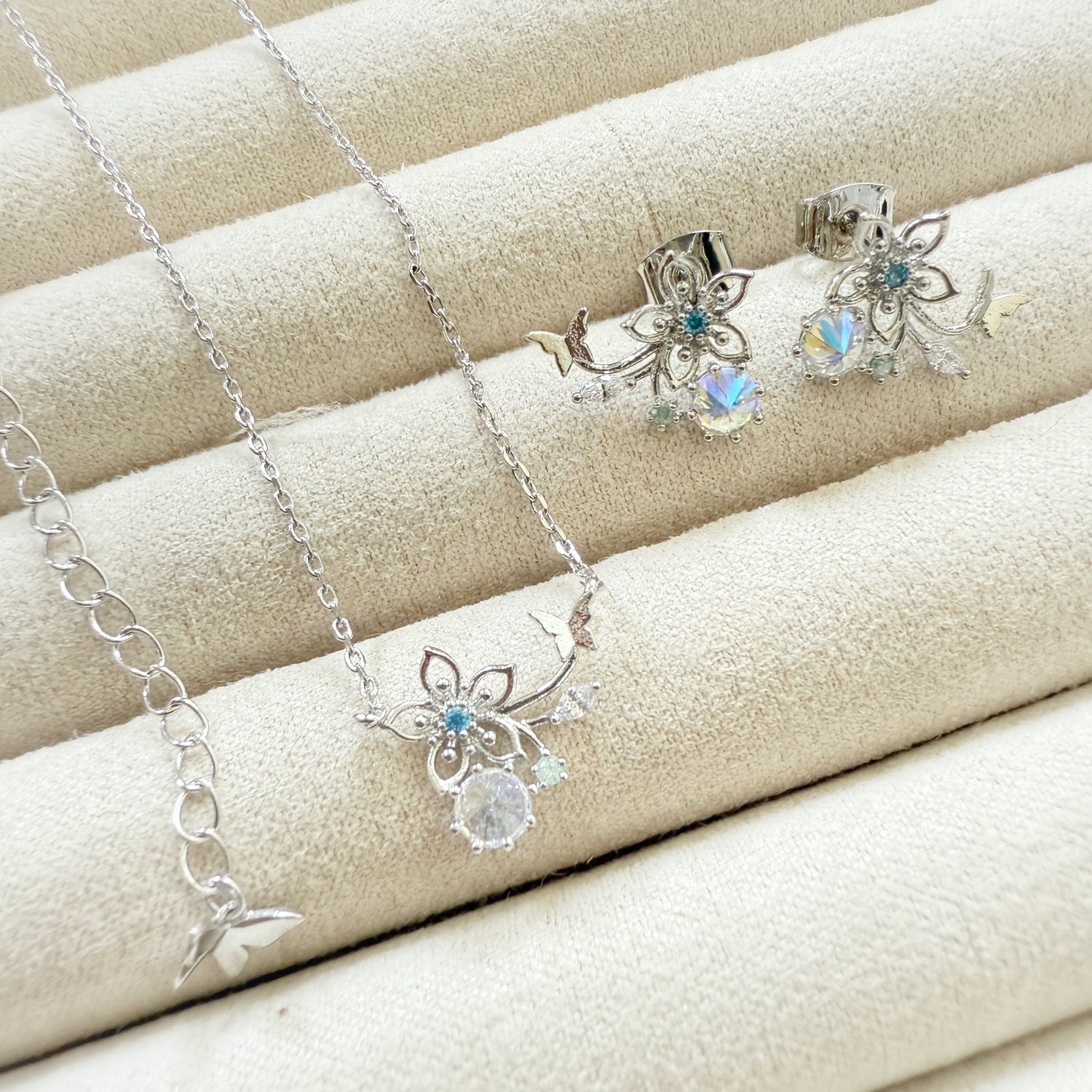 Forgot-me-not Necklace and Earrings Set