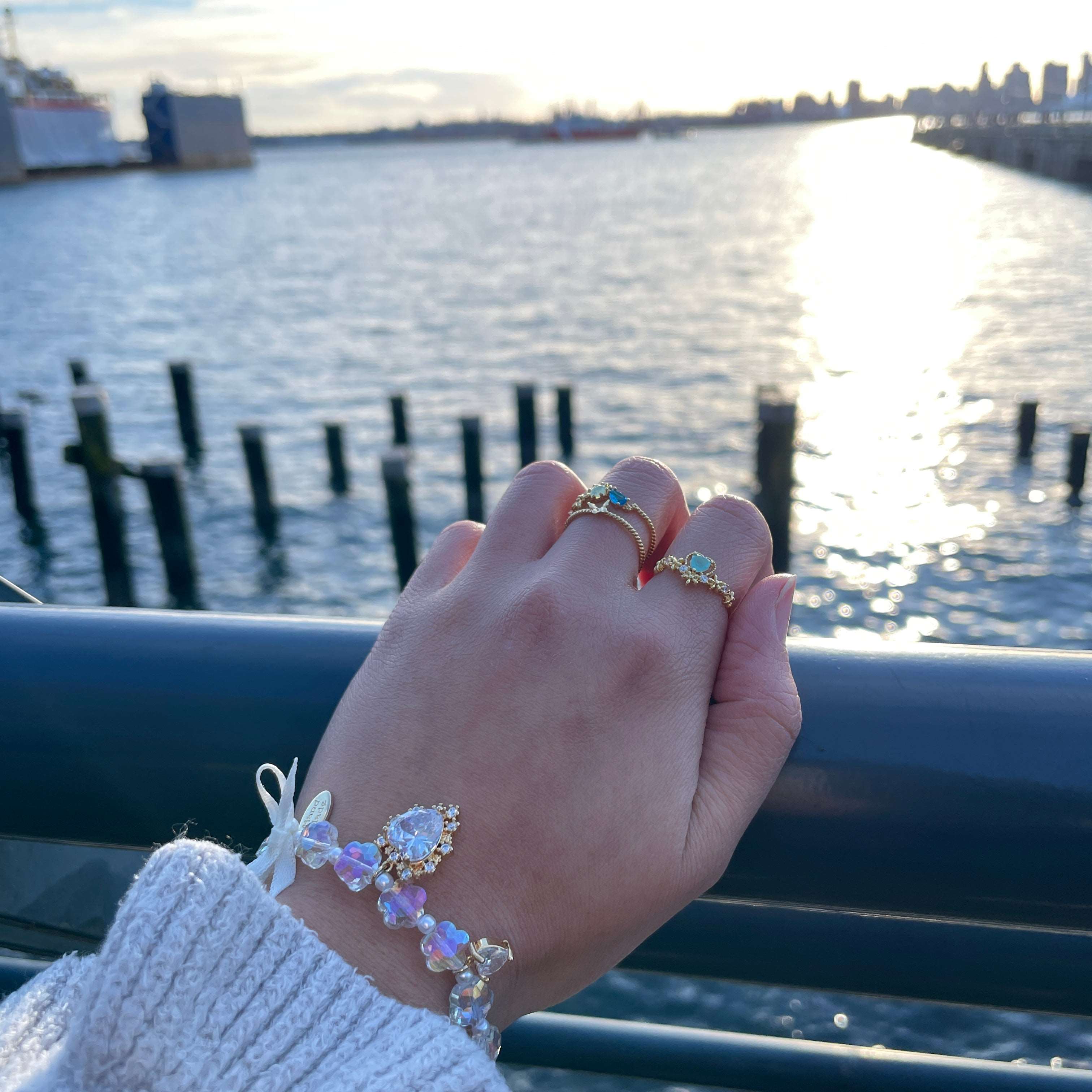 White flower crystal bracelet - Sisilia Jewels