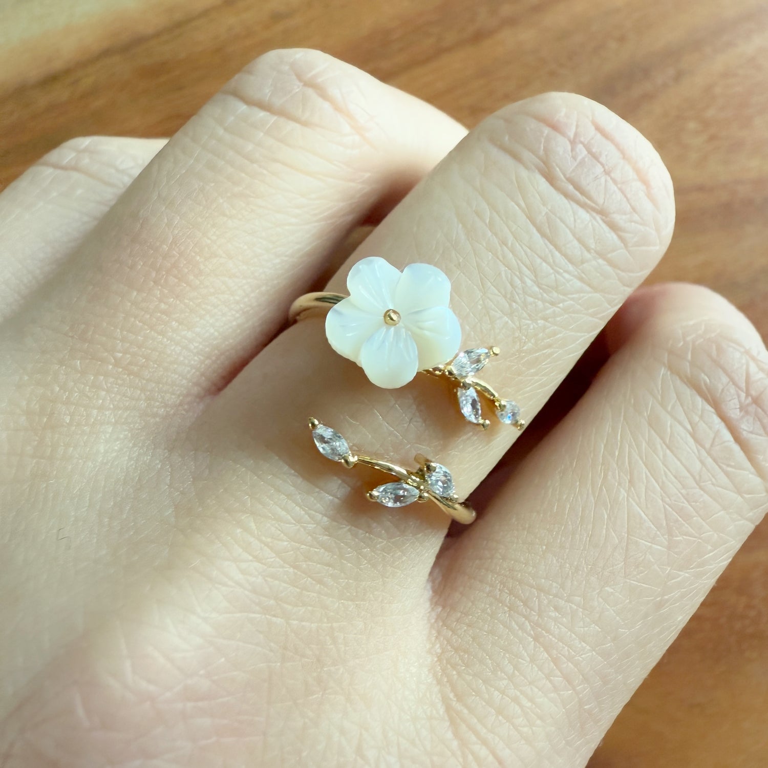 Mother-of-pearl Ring and Earrings Set